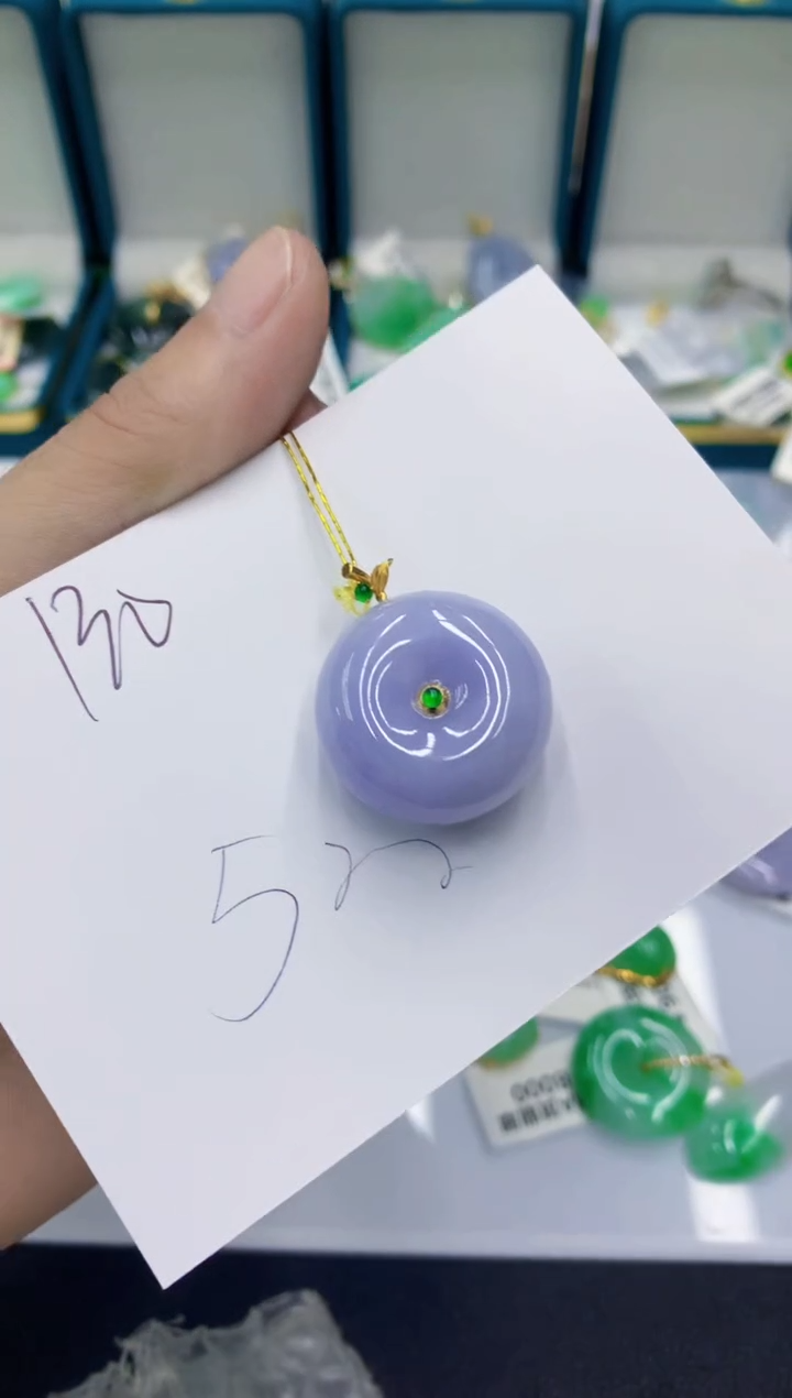 翡翠18K金镶嵌颈饰翡翠