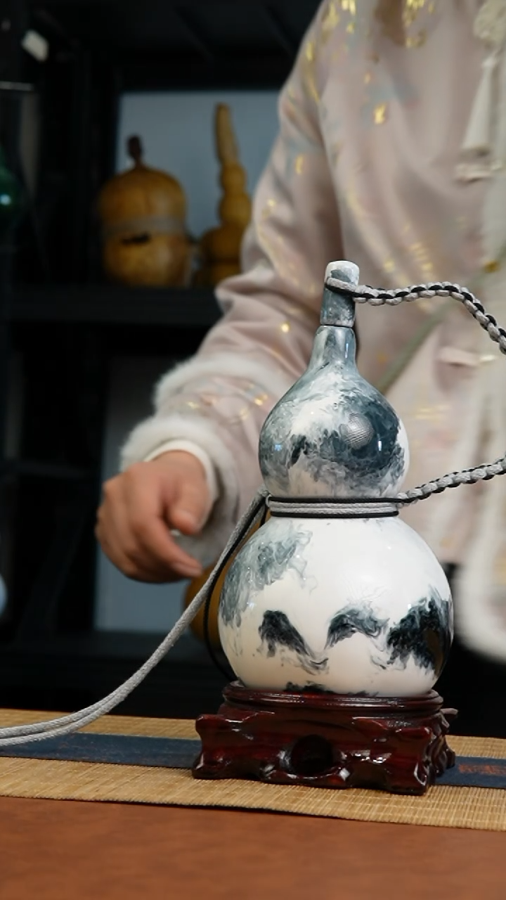 644号 天然热水酒葫芦 一物一拍（有瑕介意勿拍）