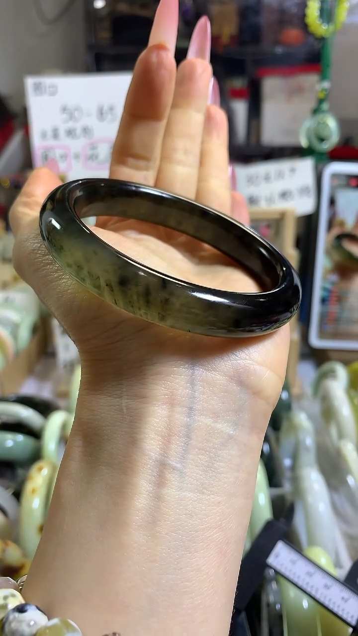 未镶嵌岫玉手镯38  60+