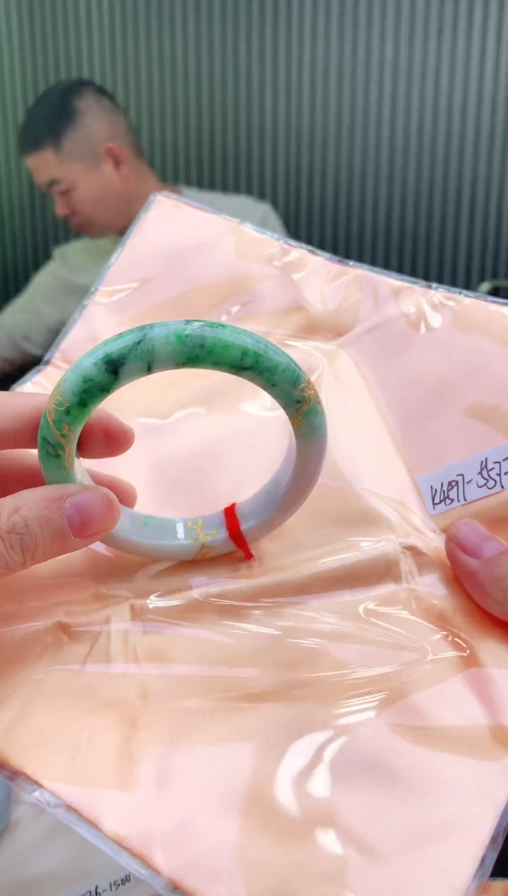 未镶嵌手镯翡翠55+