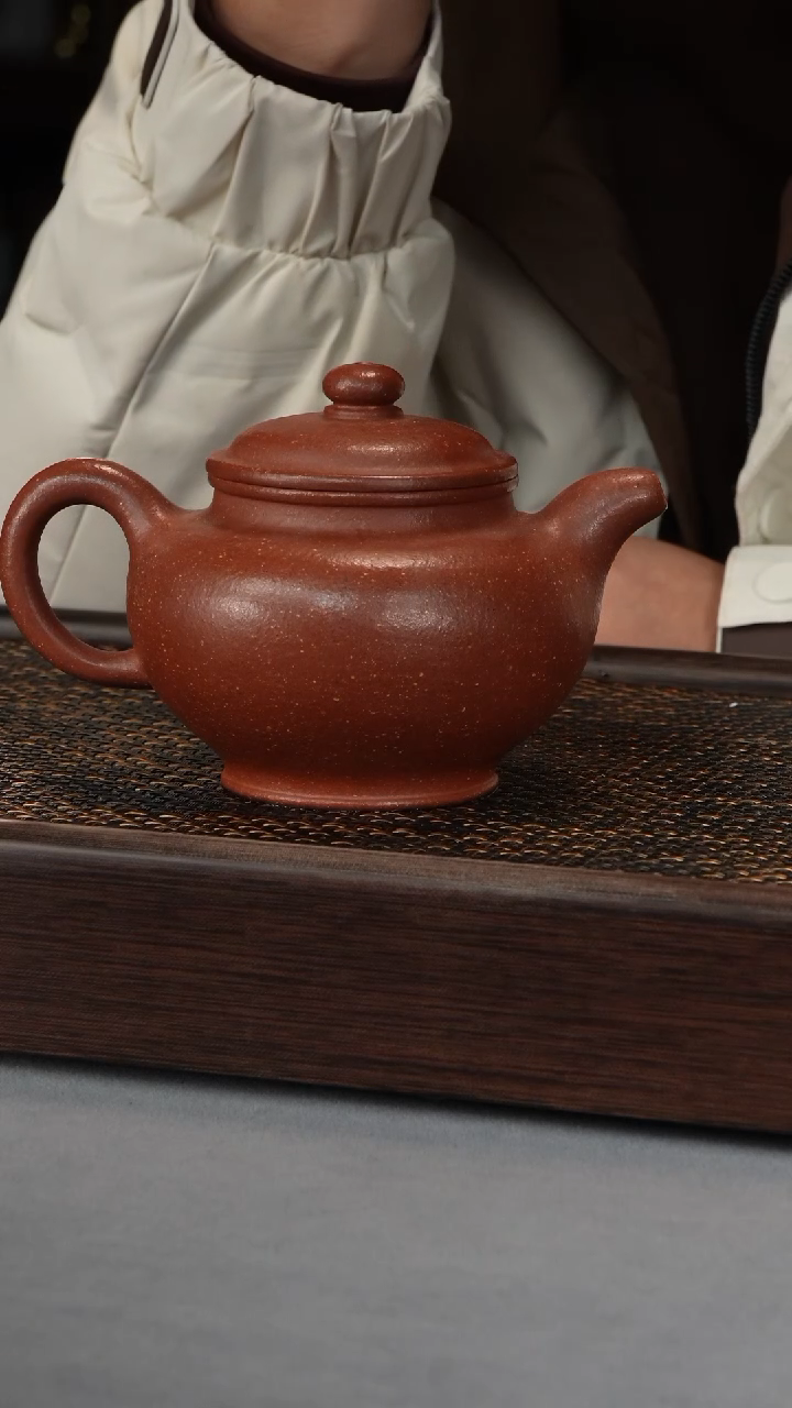 【闪购商品】掇只 红降坡（493号）