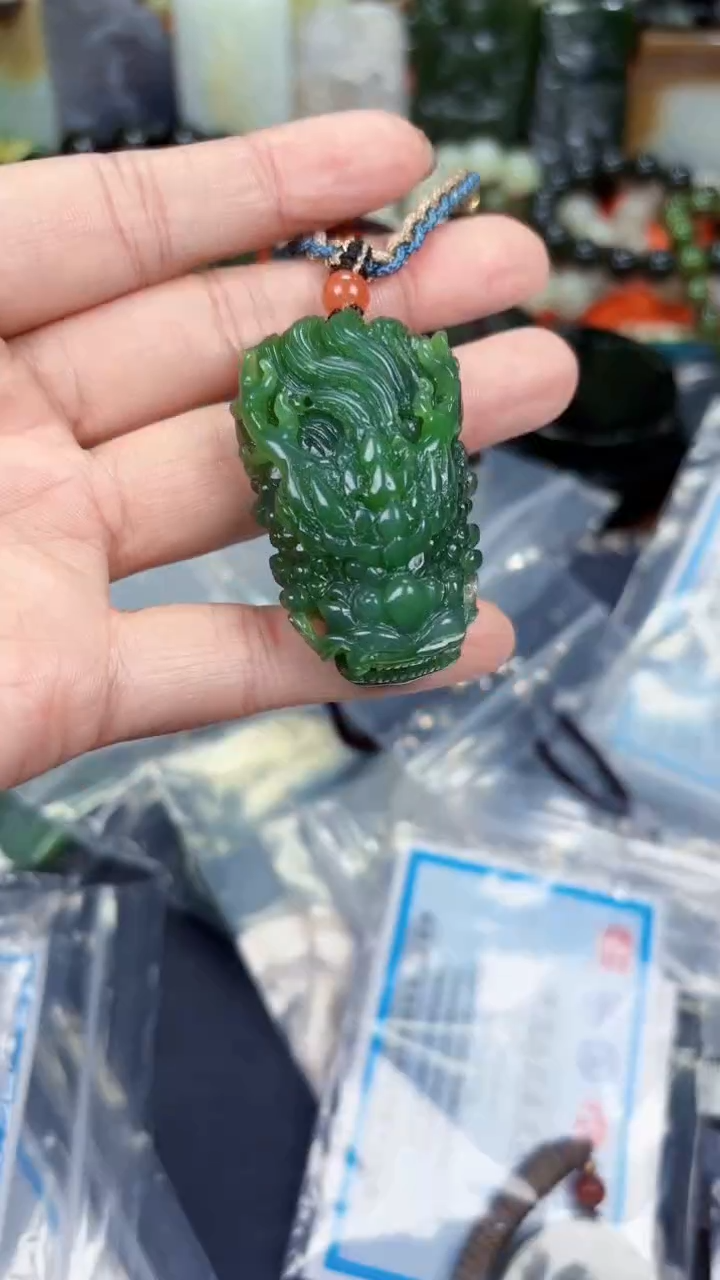 颈饰未镶嵌和田玉和田玉