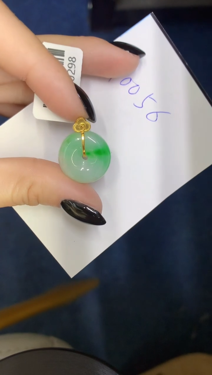 【闪购商品】翡翠颈饰18K金镶嵌0000000000