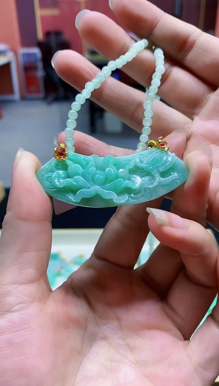 颈饰未镶嵌翡翠吊坠-15