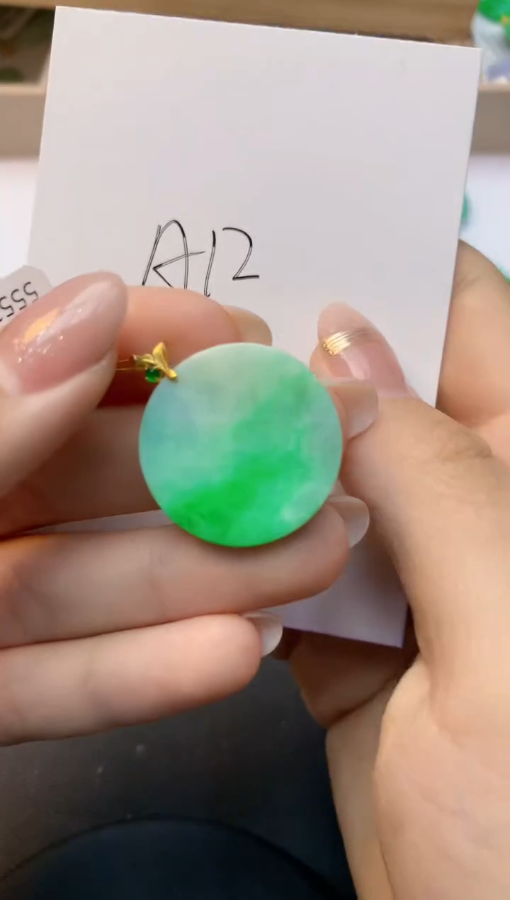 颈饰18K金镶嵌翡翠天然A货缅甸翡翠百元以上9元证书费自理