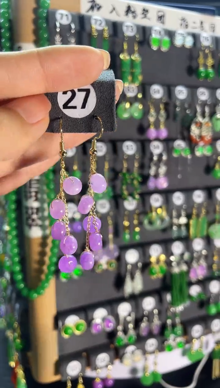 【闪购商品】翡翠耳饰银S925镶嵌27...