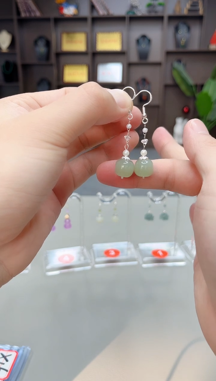 未镶嵌和田玉（子料）耳饰A03