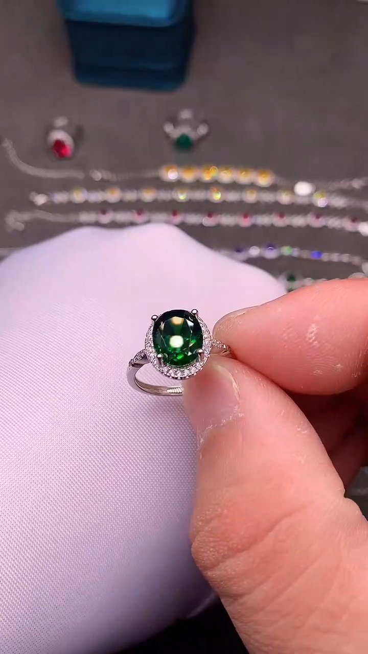 【闪购商品】透辉石戒指银S925镶嵌.......