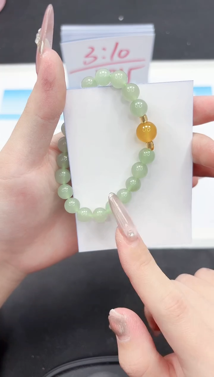 【闪购商品】石英质玉手镯未镶嵌333