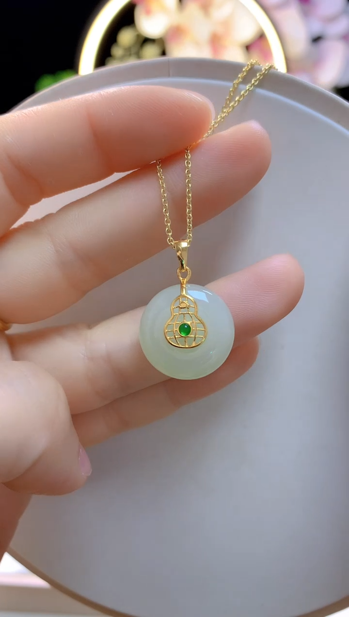 和田玉银S925镶嵌吊坠(赠链)葫芦款平安扣