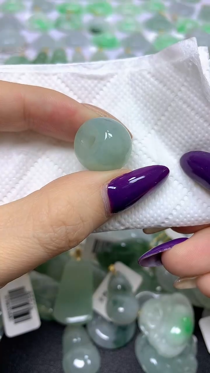 颈饰未镶嵌翡翠A货