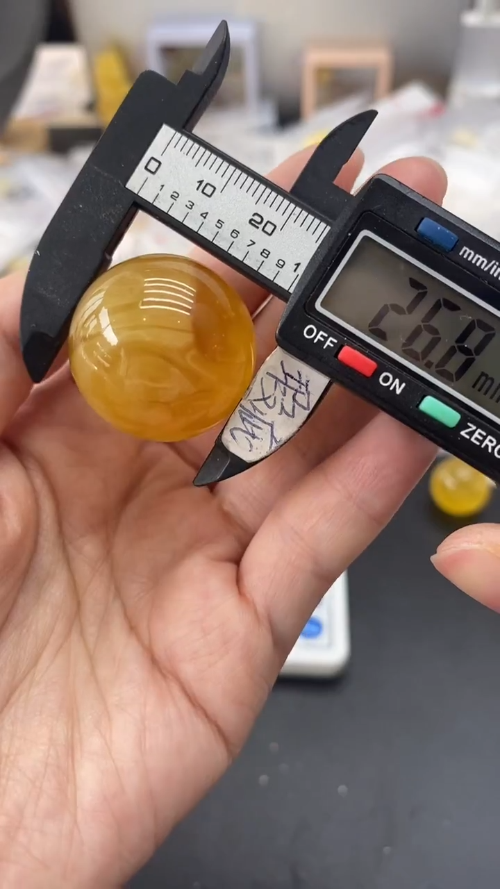 琥珀未镶嵌珠宝奇石539