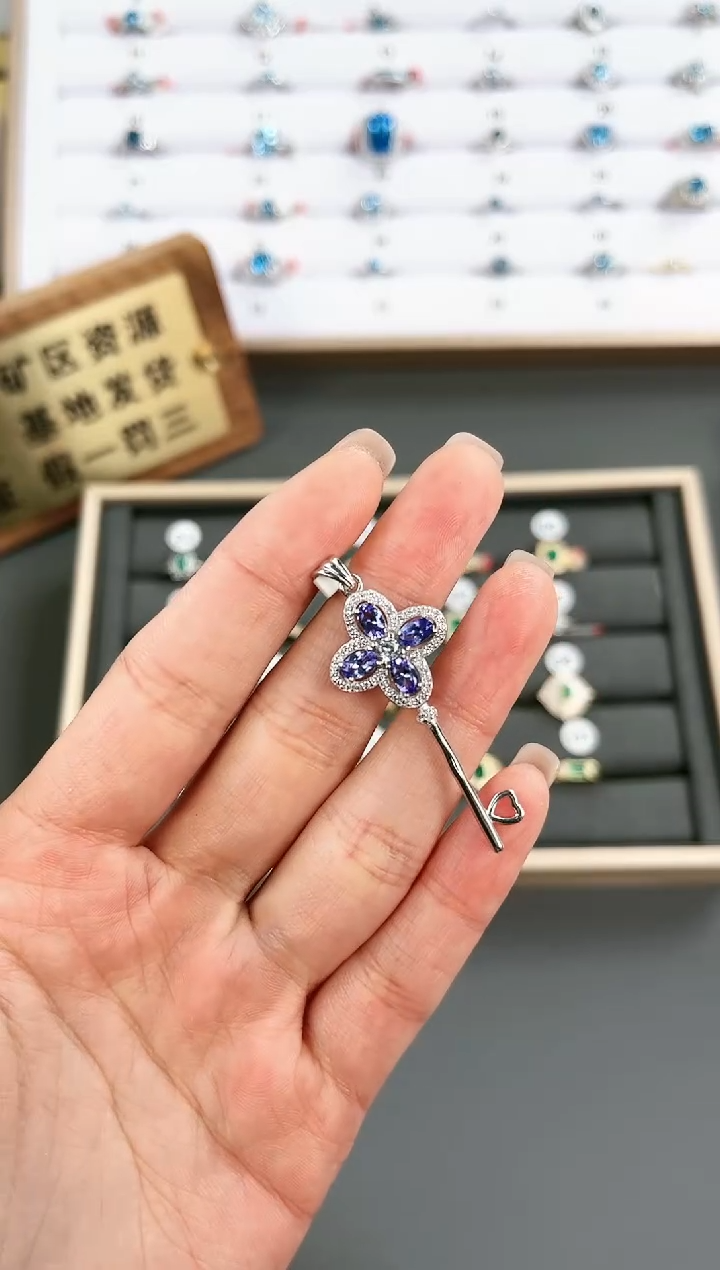 【闪购商品】坦桑石吊坠(不含链)银S925镶嵌X-025