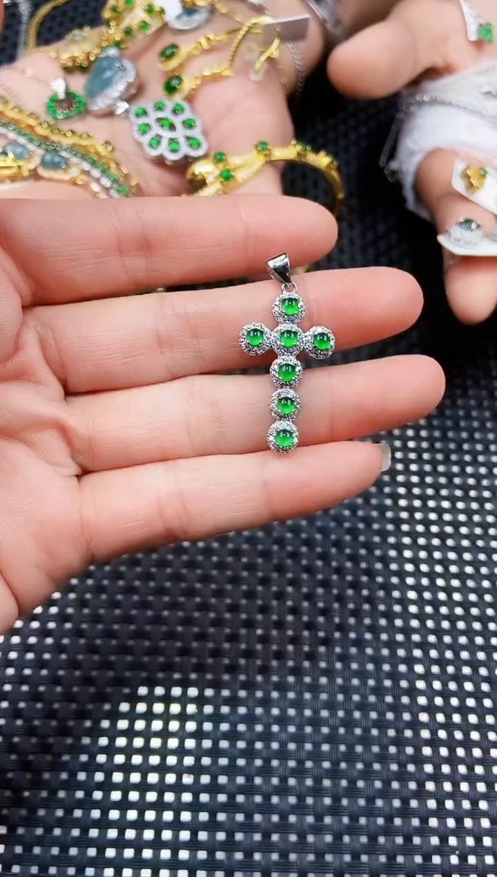 【闪购商品】翡翠吊坠(不含链)未镶嵌1111111111