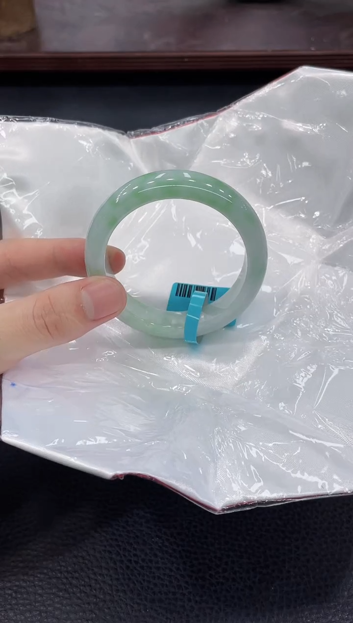 【闪购商品】翡翠手镯未镶嵌手镯