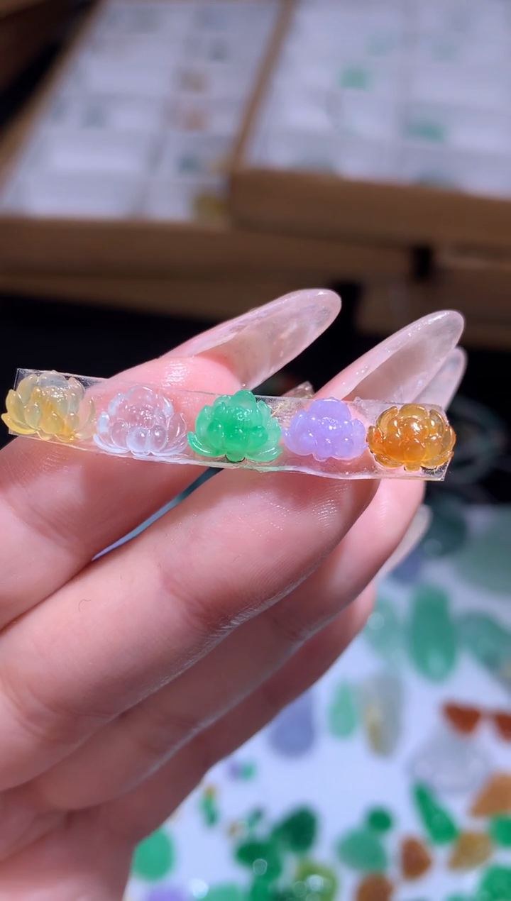 未镶嵌定制翡翠一套莲花