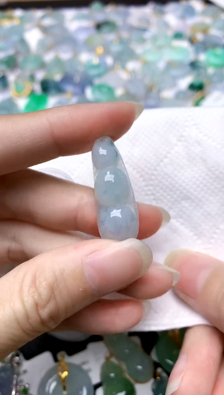 颈饰未镶嵌翡翠天然A货翡翠