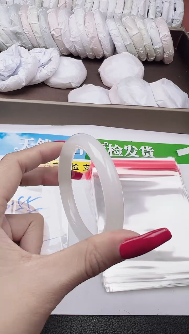 未镶嵌手镯石英质玉圈口 52 53 54