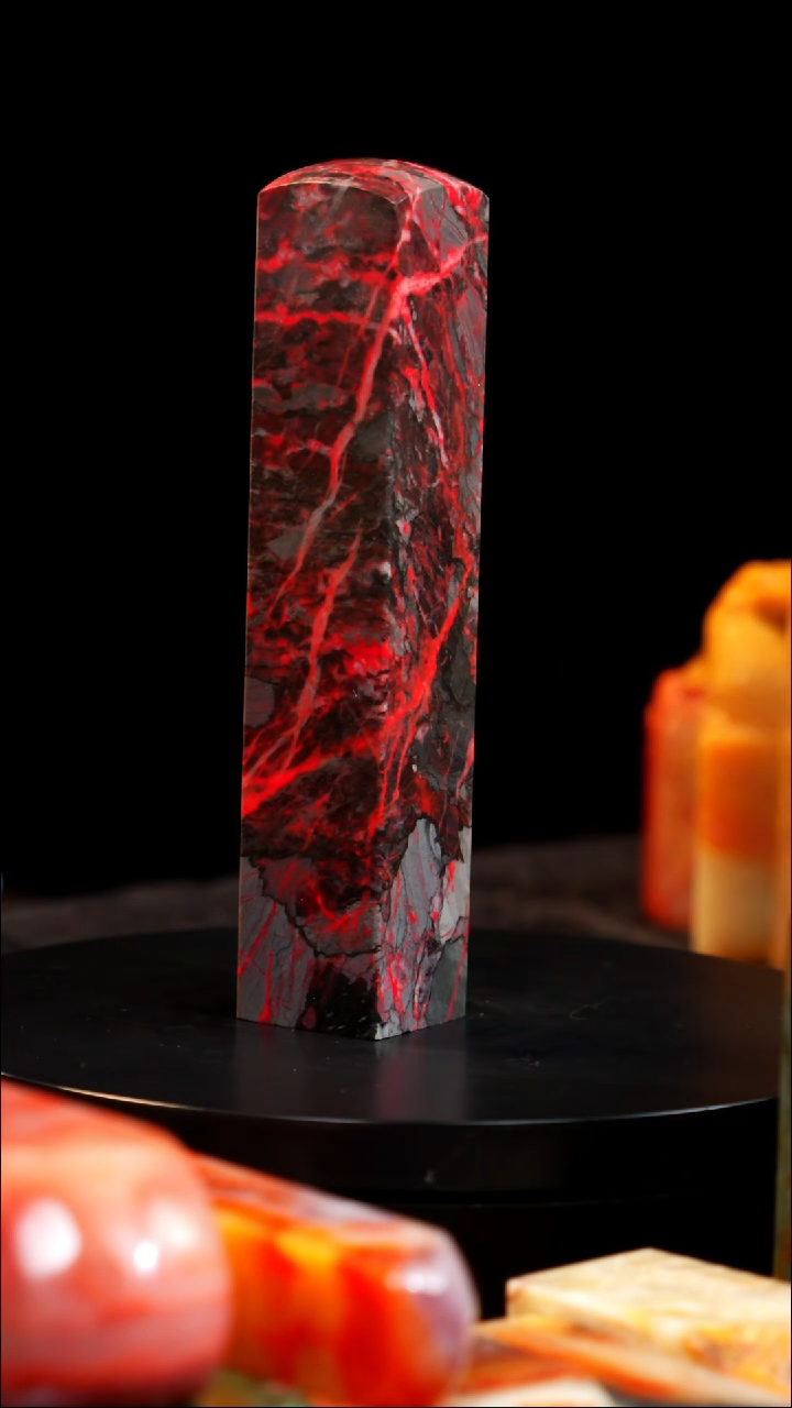 鸡血石黑牛角鸡血石旬阳