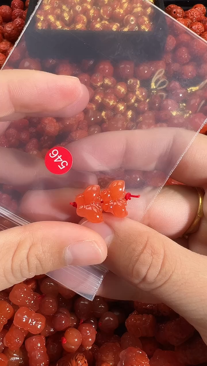 颈饰未镶嵌南红玛瑙1