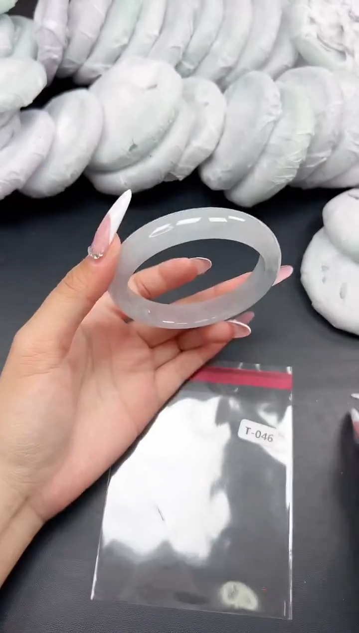 精品手镯，一物一拍T-046