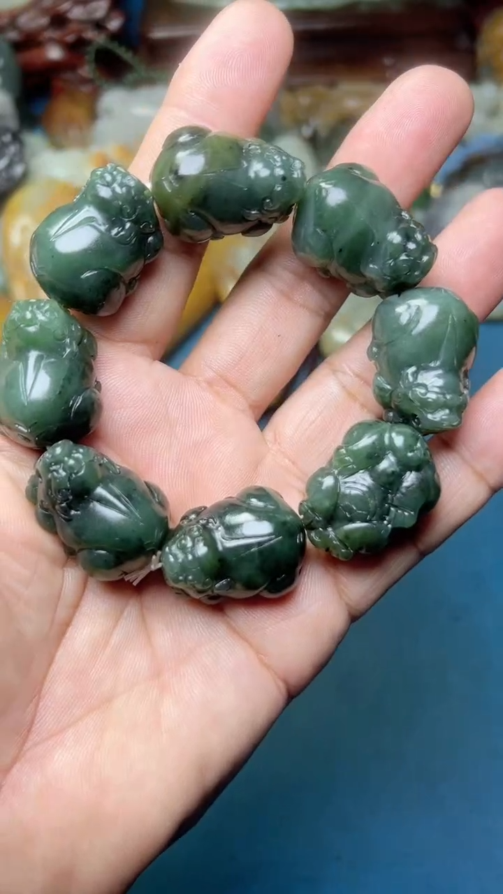 和田玉未镶嵌把件-