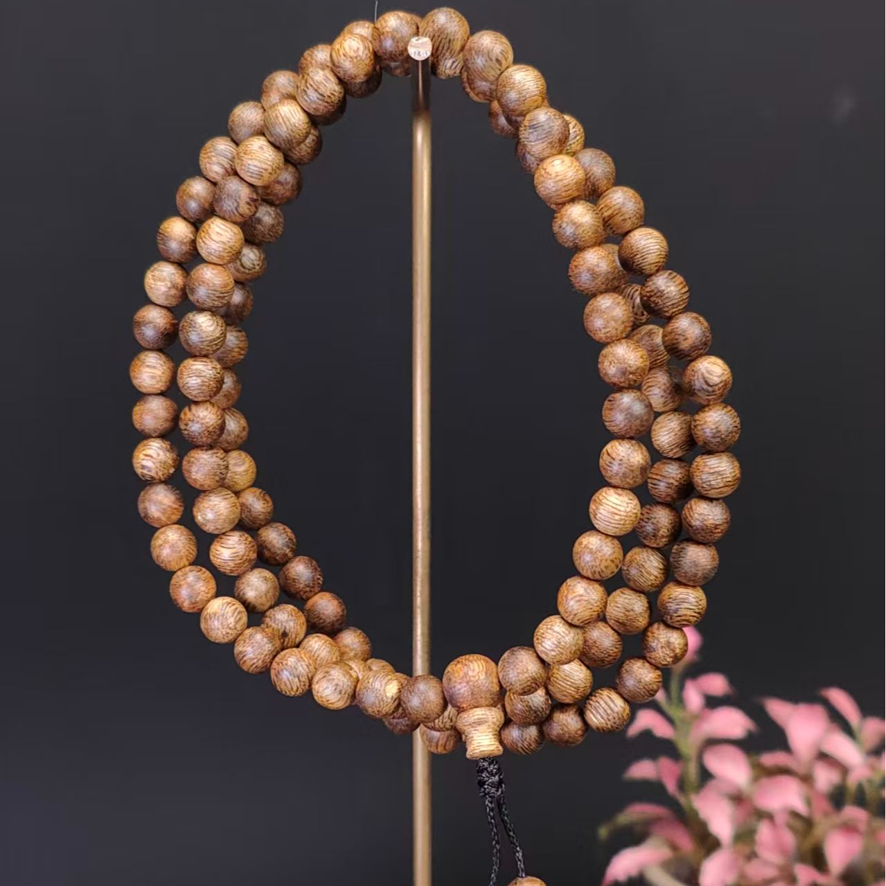 C036海南绿棋陈化金丝沉香手串