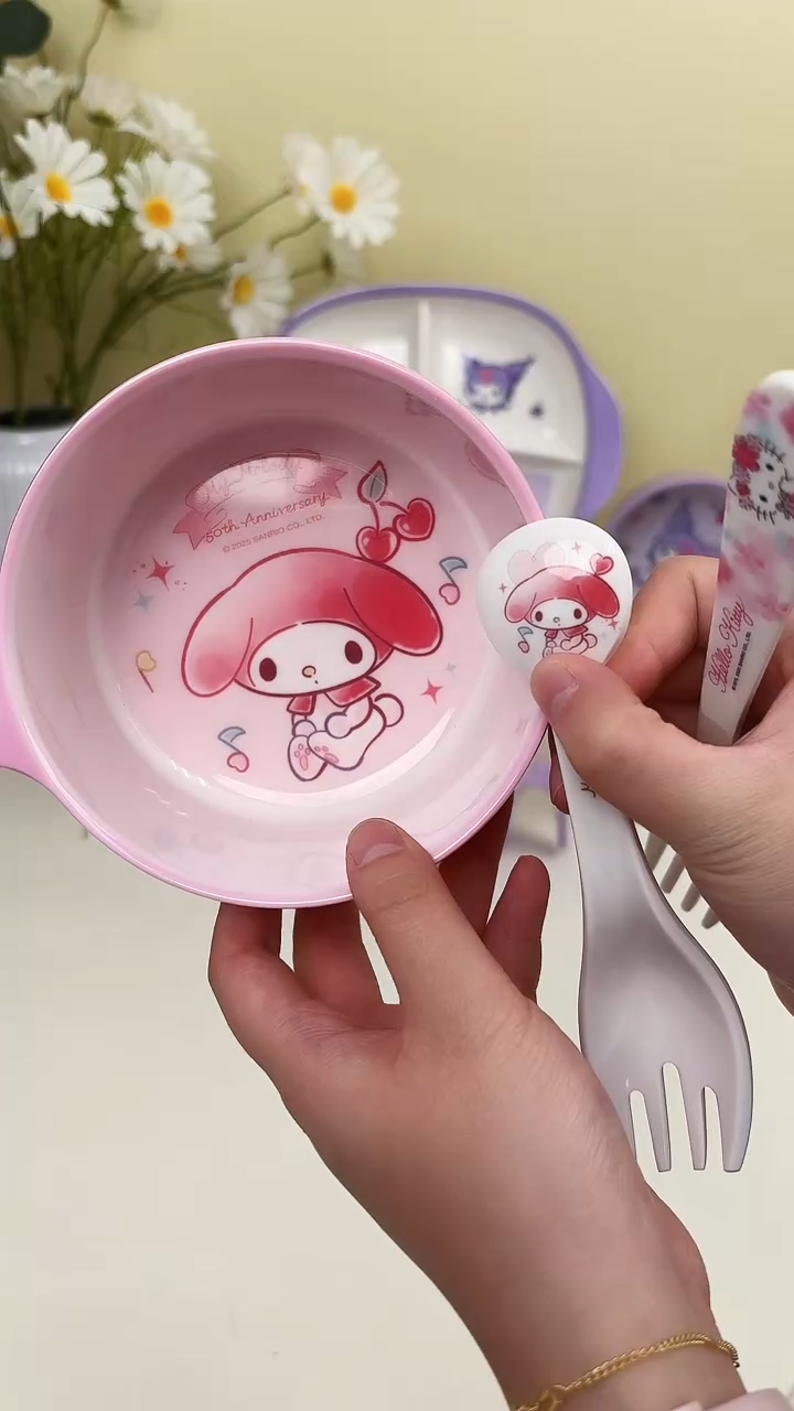 密胺美乐蒂双色单柄碗+美乐蒂餐叉
