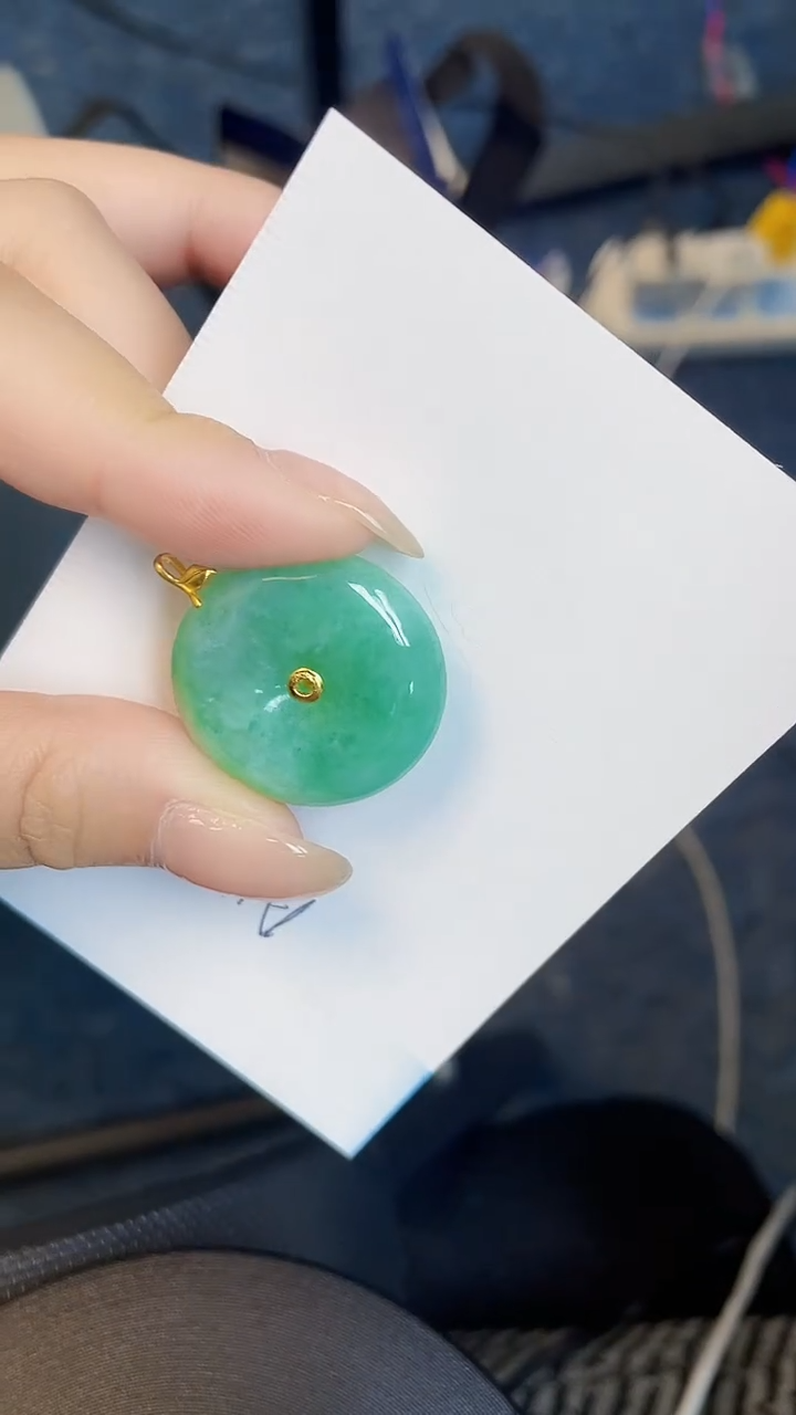 【闪购商品】翡翠颈饰18K金镶嵌00000000