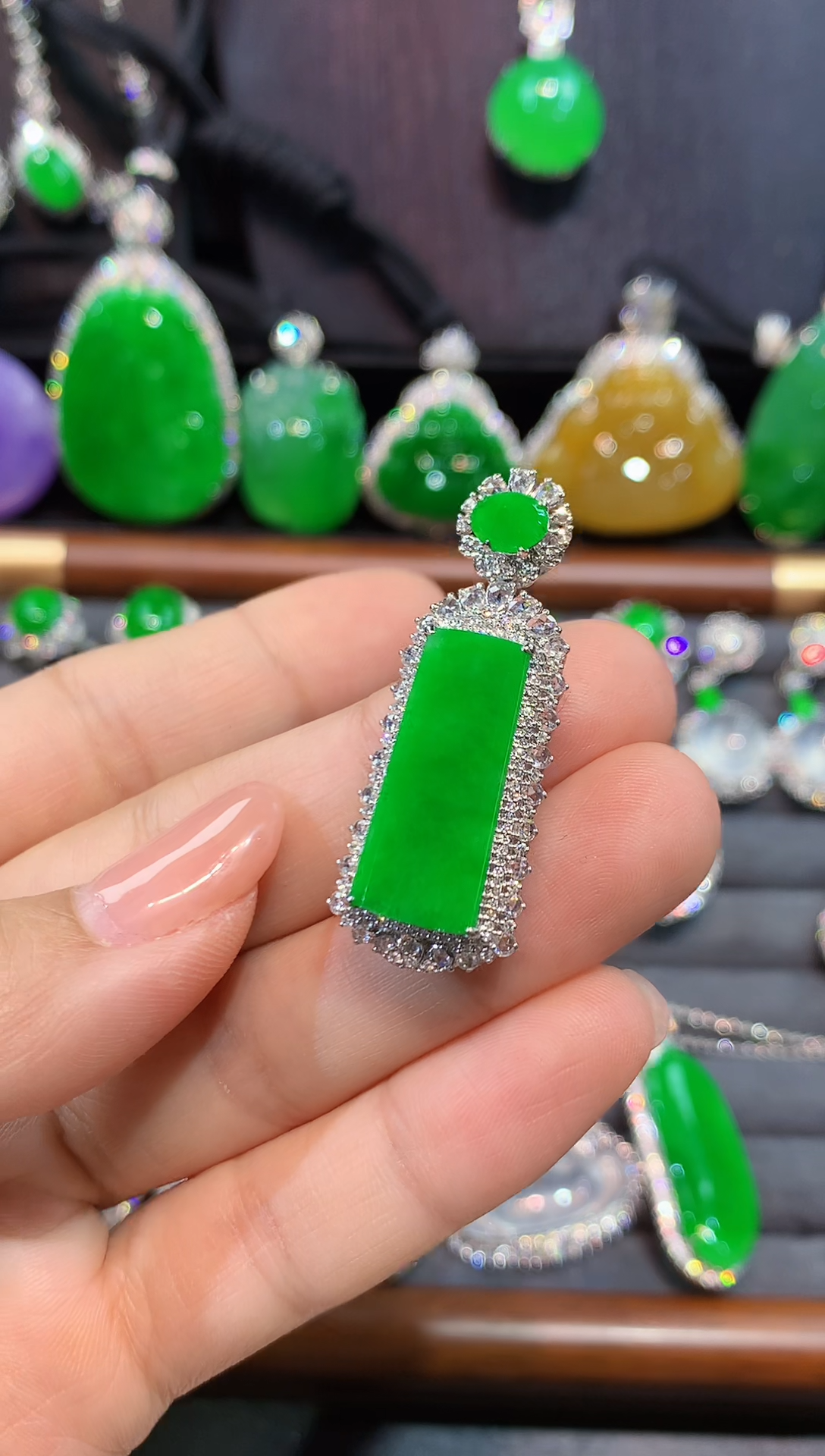 吊坠(不含链)18K金镶嵌翡翠无事牌