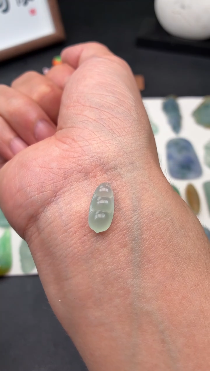 未镶嵌定制翡翠翡翠