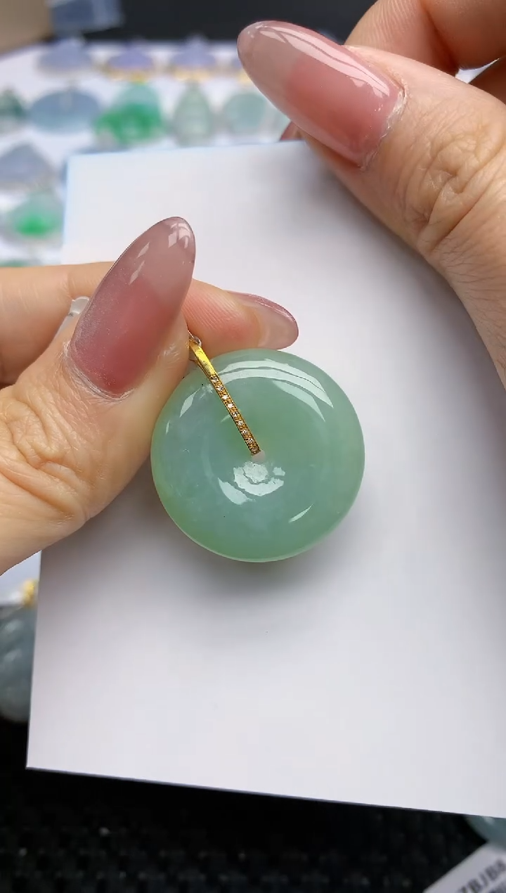 【闪购商品】翡翠颈饰18K金镶嵌天然翡翠A货