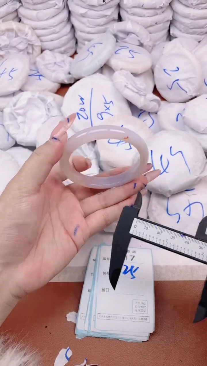 【闪购商品】玛瑙/玉髓手镯未镶嵌517