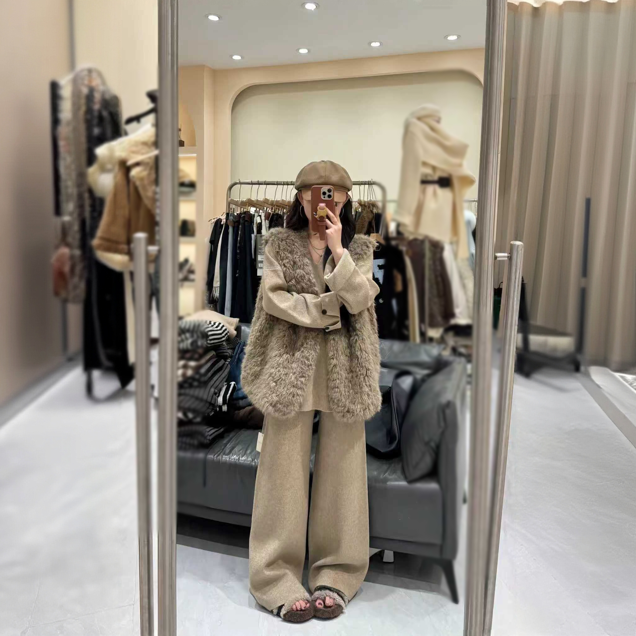 2025年冬季新款韩系慵懒风毛毛马甲外套时尚针织衫休闲裤三件套女