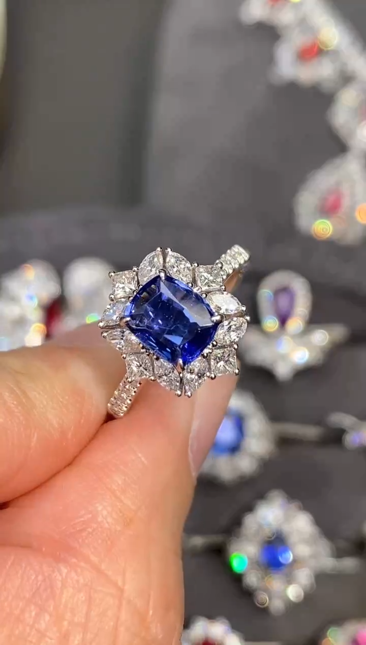 【闪购商品】蓝宝石戒指18K金镶嵌1.35ct/新年开工价