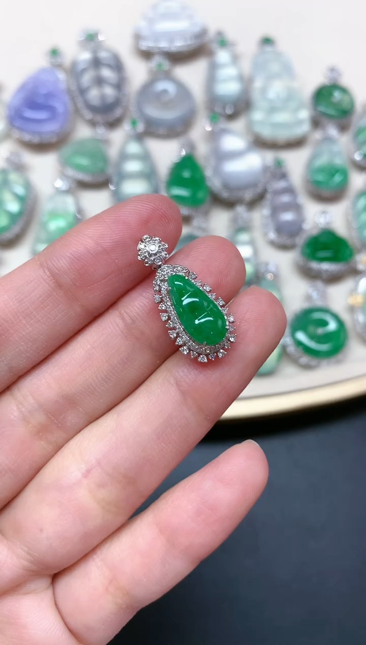 【闪购商品】翡翠吊坠(不含链)18K金镶嵌A60|3980