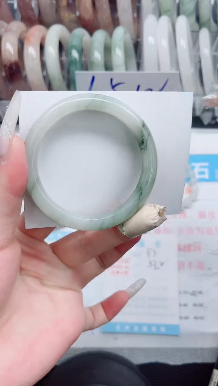 【闪购商品】石英质玉手镯未镶嵌A53-53.2