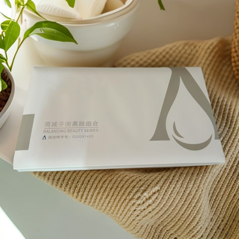 简减平衡美肤组合套盒