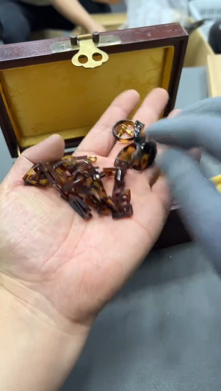 塑料J**K工艺品小四孤品收藏