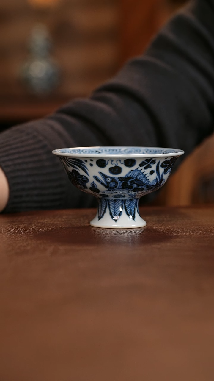 【闪购商品】元青花鱼纹高足杯