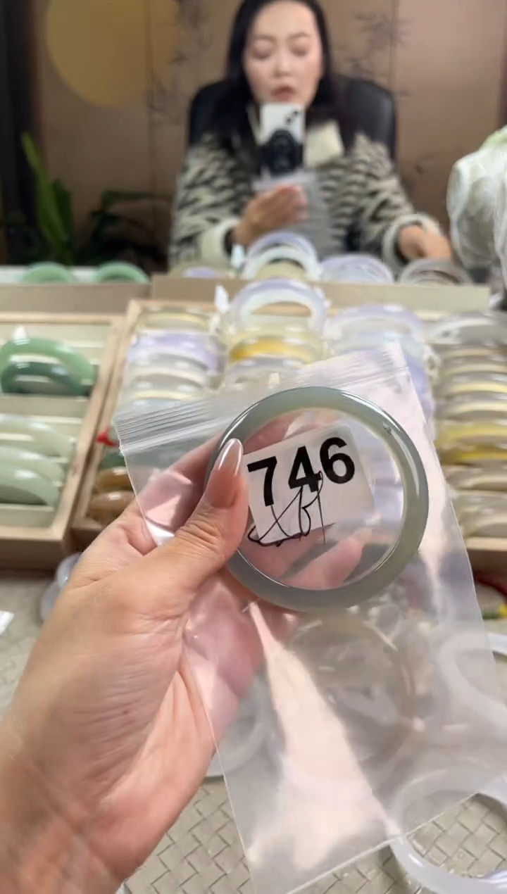 手镯玛瑙/玉髓未镶嵌746