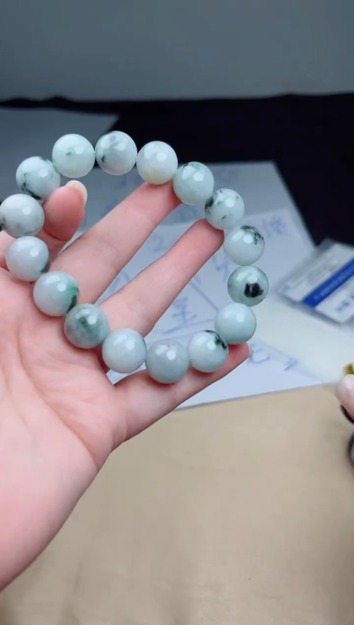 定制翡翠未镶嵌珠串