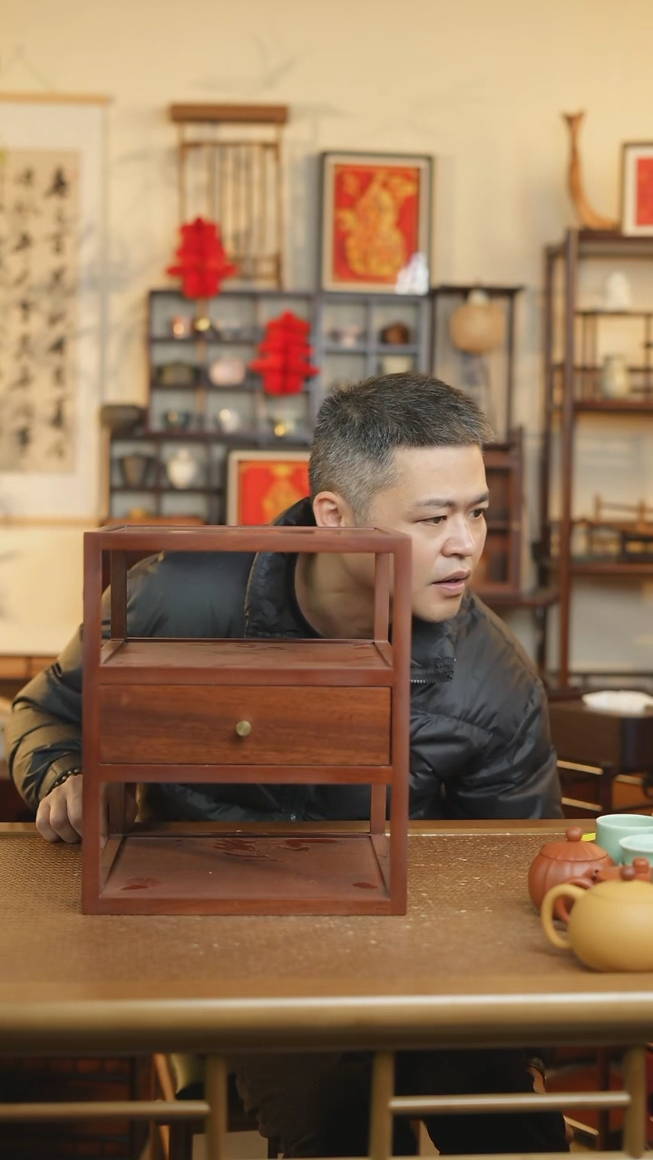【闪购商品】深色中抽，柜子实木