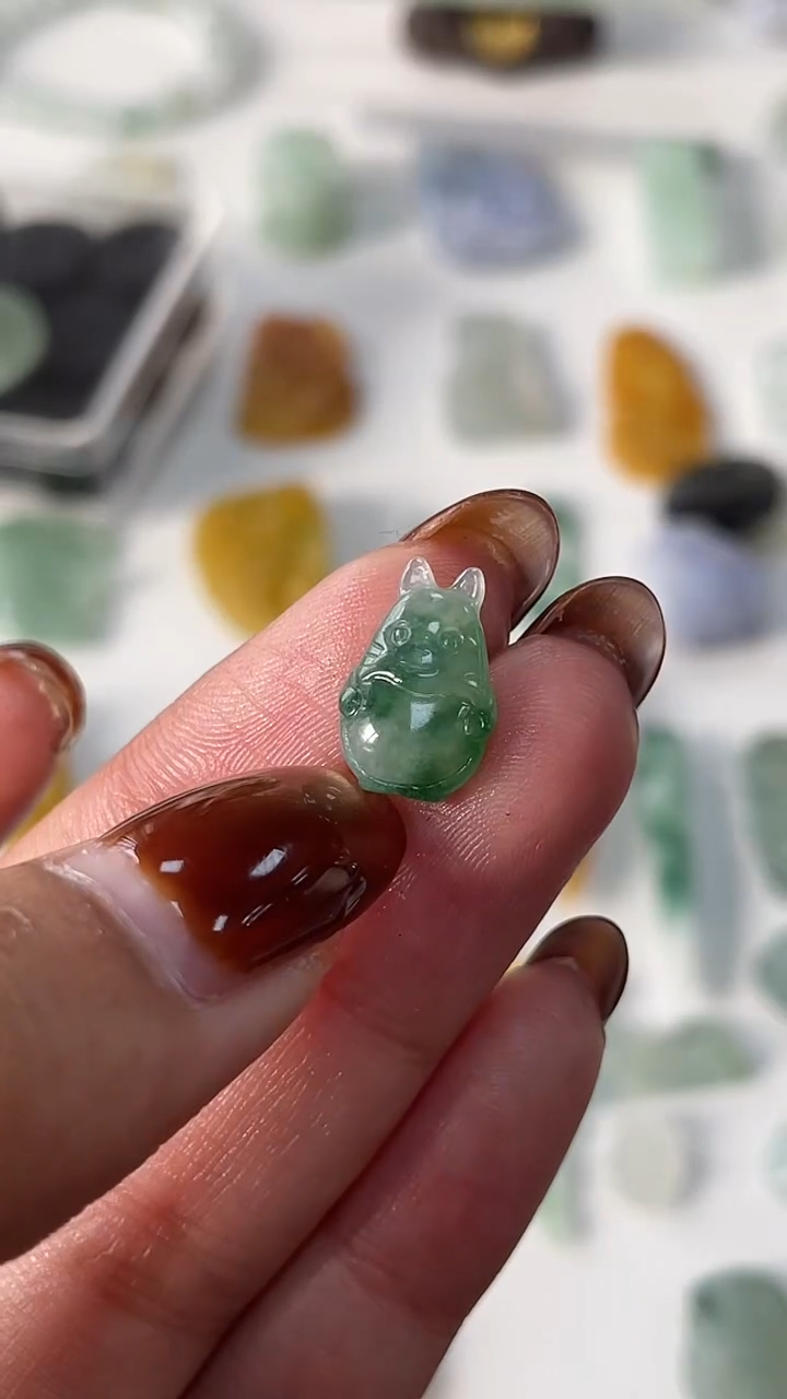 【闪购商品】定制翡翠未镶嵌龙猫200+20