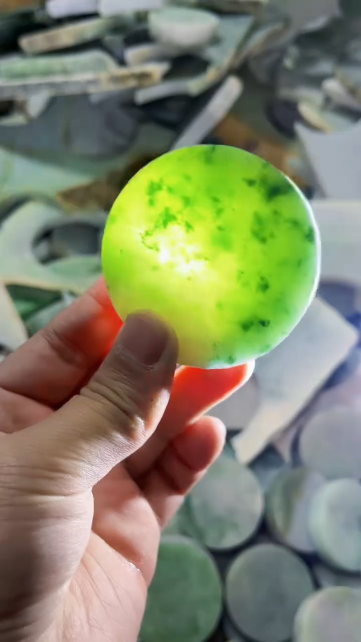 【闪购商品】翡翠挂件未镶嵌A货康壹974