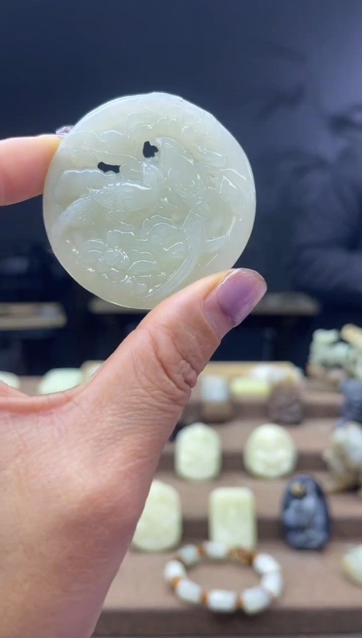 颈饰未镶嵌和田玉1