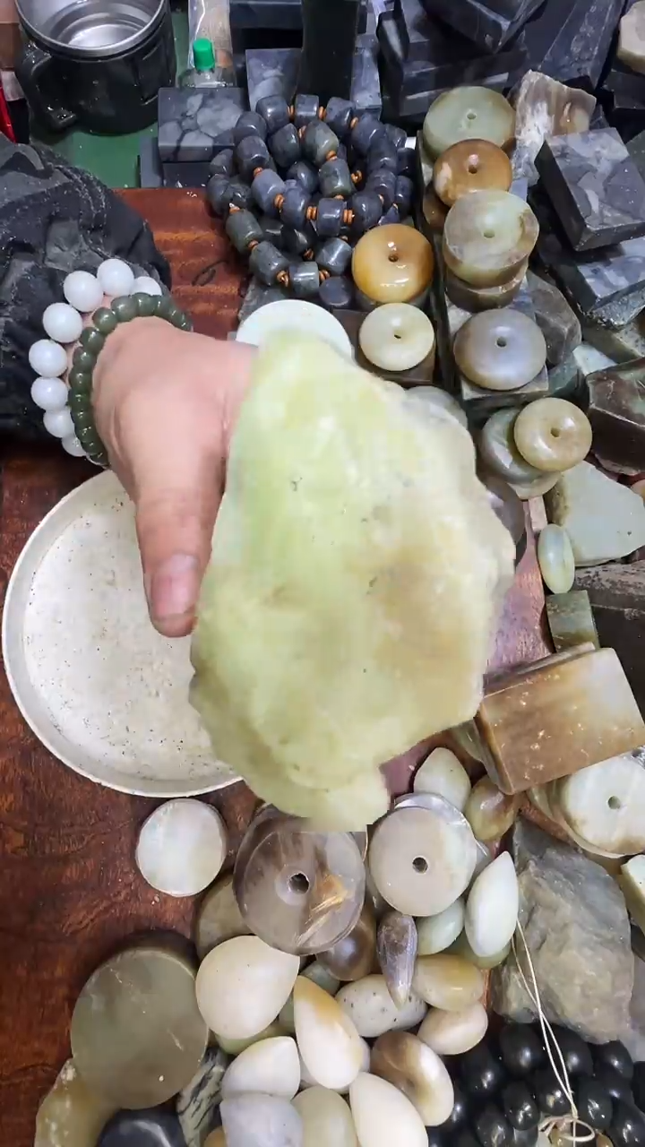 未镶嵌和田玉珠宝半成品1