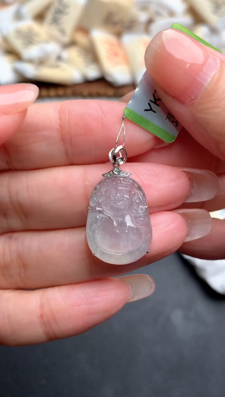 18K金镶嵌挂件翡翠一