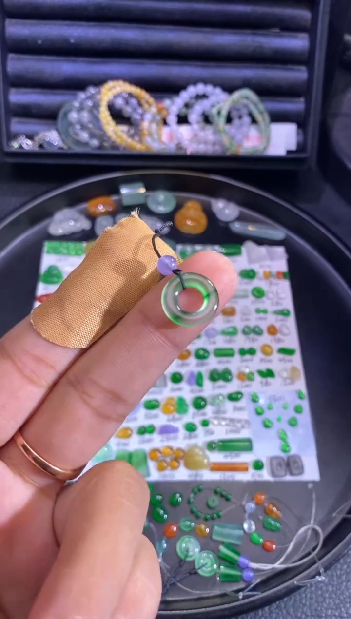 未镶嵌挂件翡翠圈