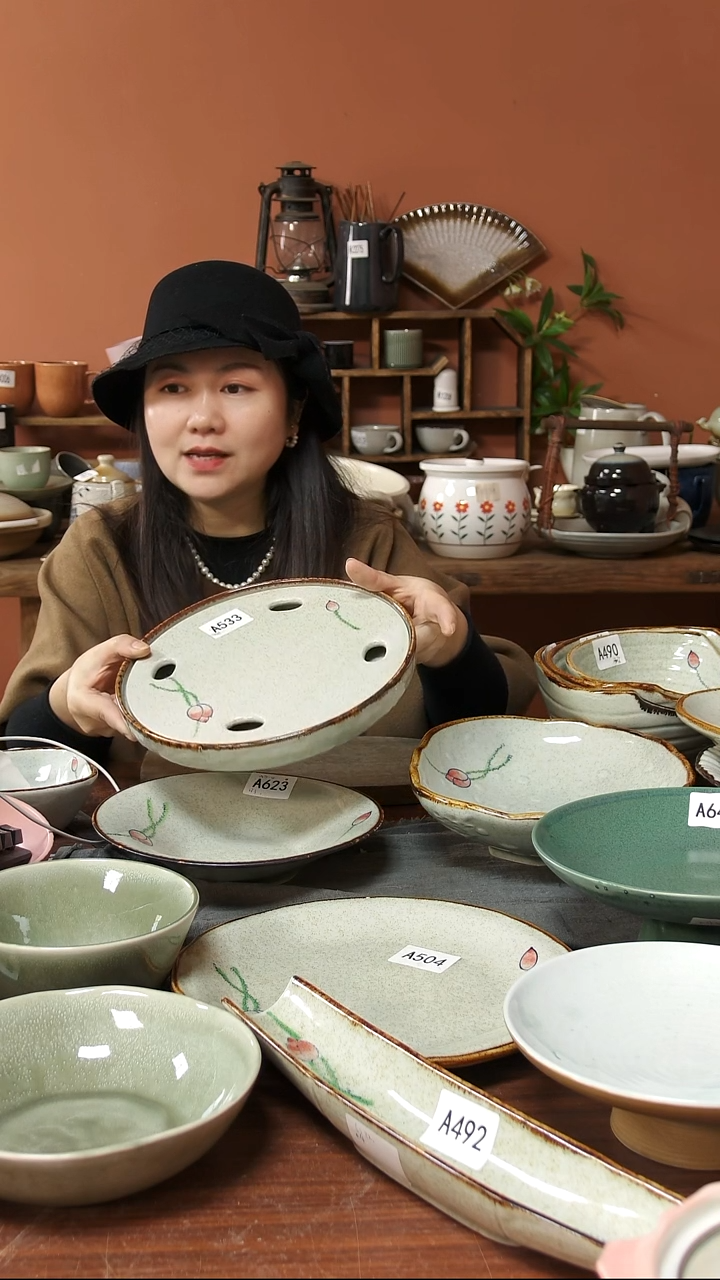 陶瓷A533 茶盘两件套手绘荷花黑点可能微瑕